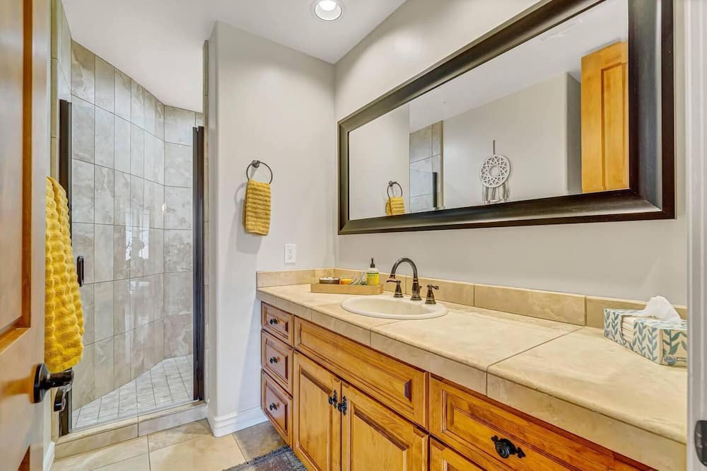 Photo of Bathroom in Firerock