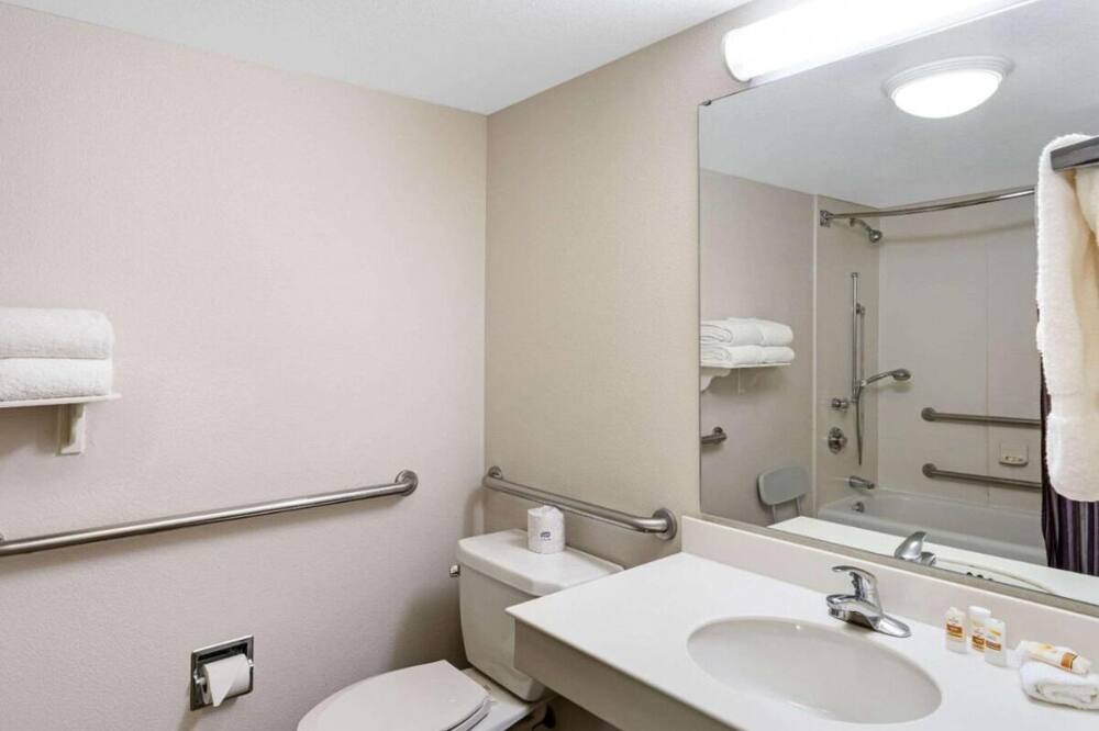 Photo of Bathroom in Superstition Springs