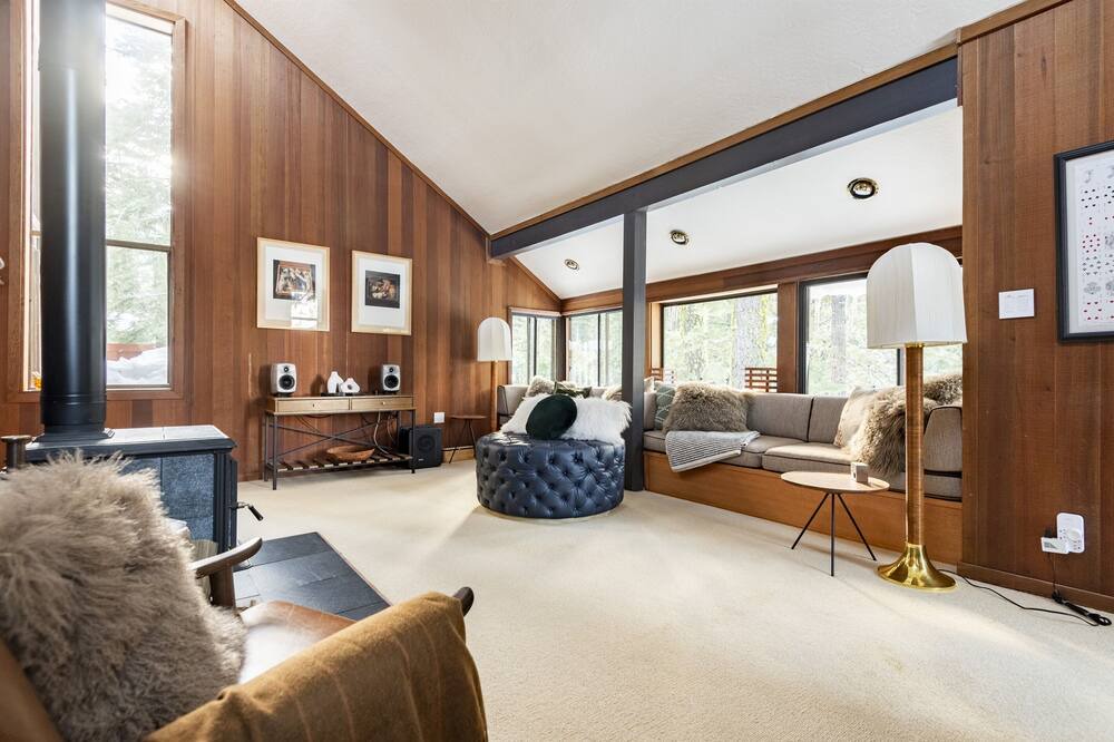 Photo of Livingroom in Alpine Meadows