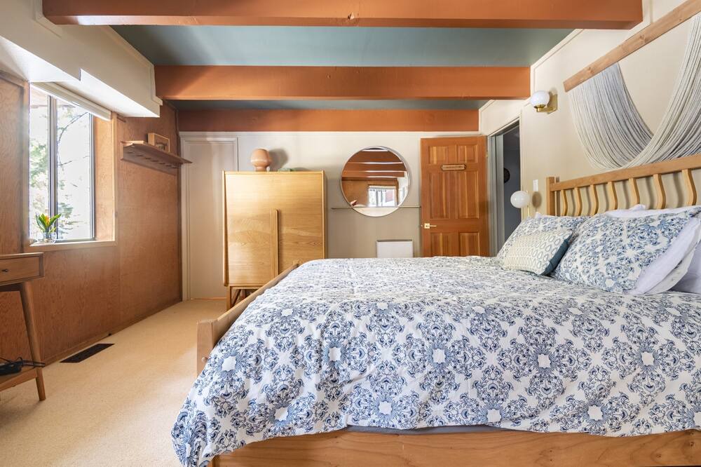 Photo of Bedroom in Alpine Meadows