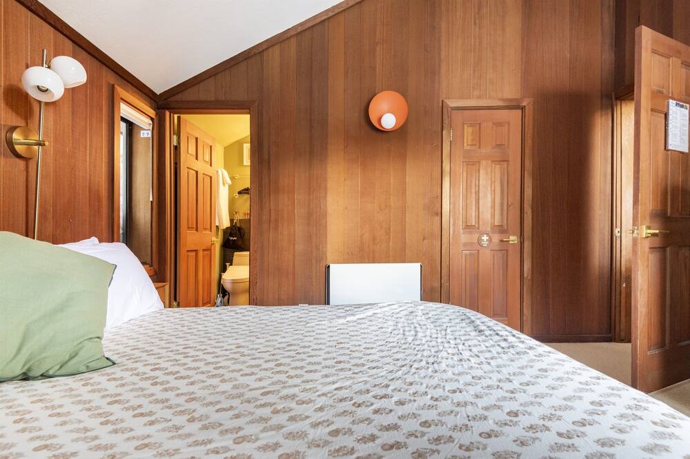 Photo of Bedroom in Alpine Meadows