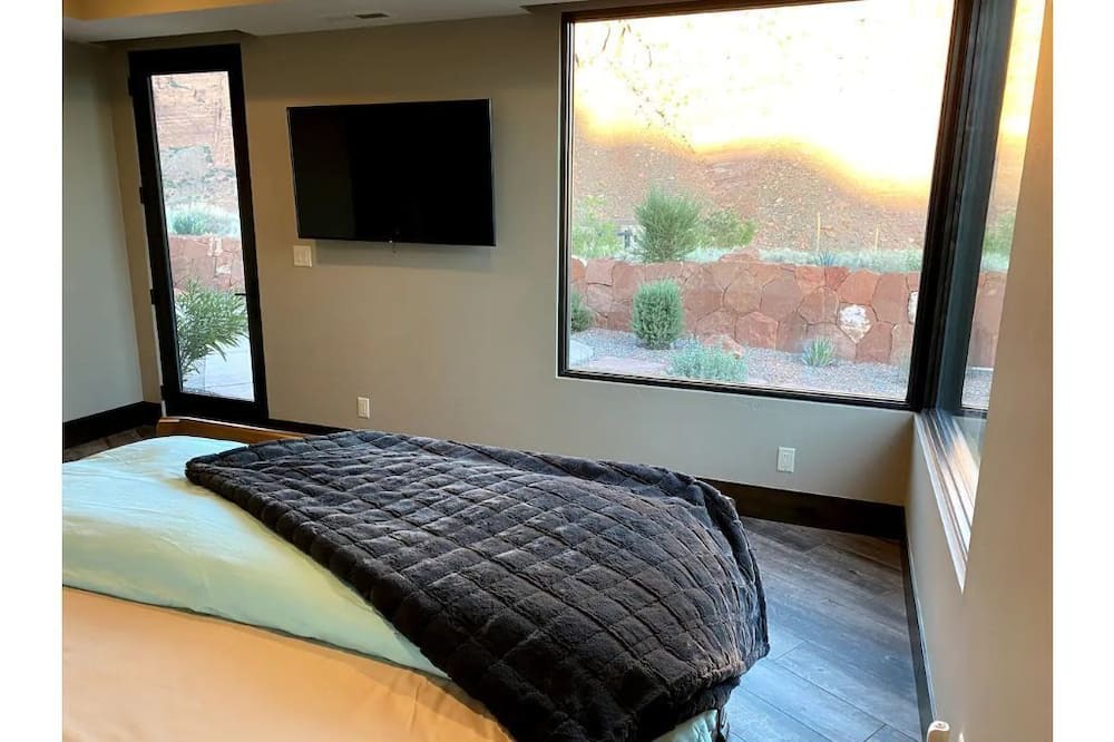Photo of Bedroom in Ivins