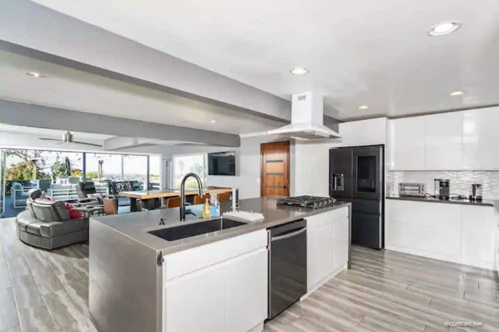 Photo of Kitchen in Terra Nova
