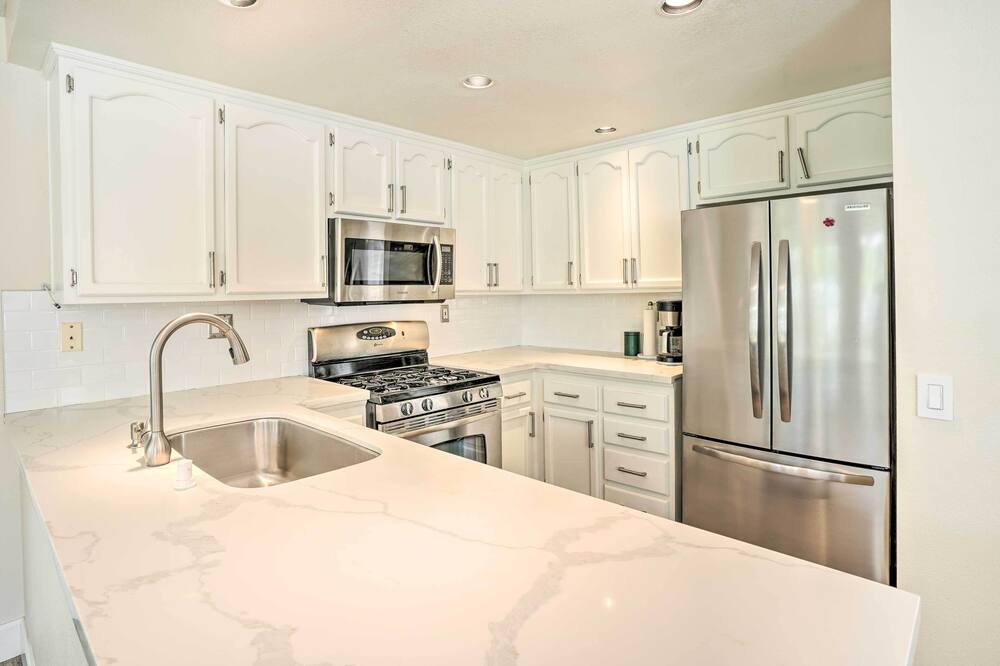 Photo of Kitchen in Laguna Niguel