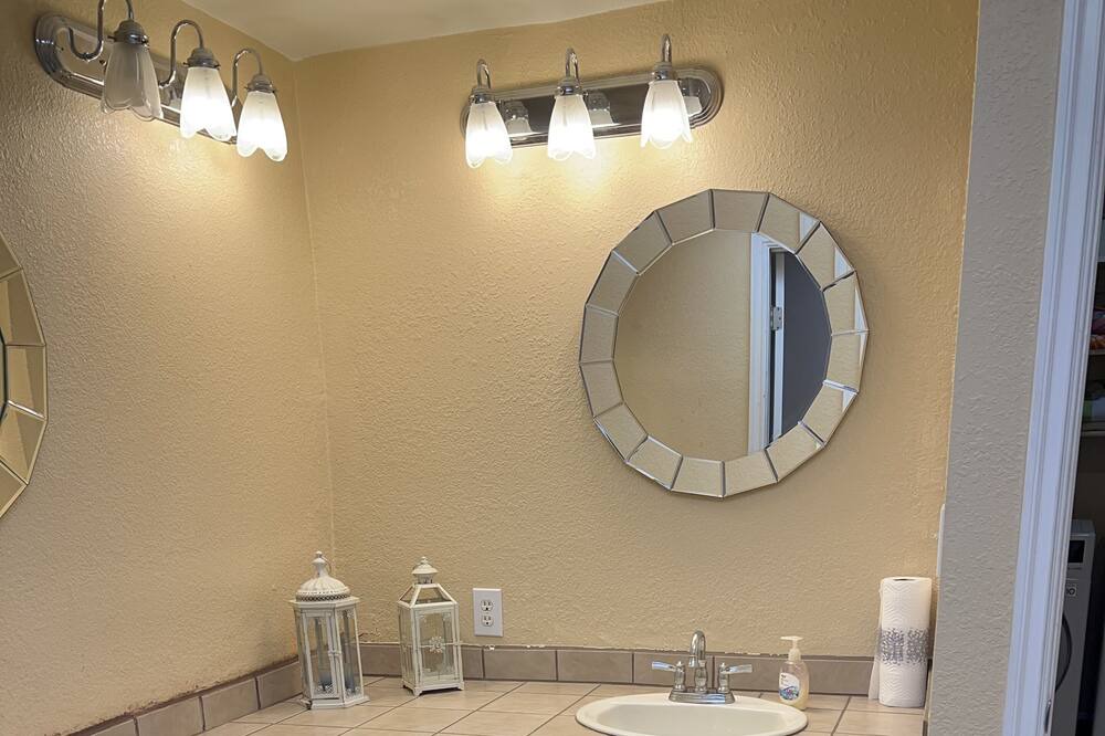 Photo of Bathroom in Cienega Springs