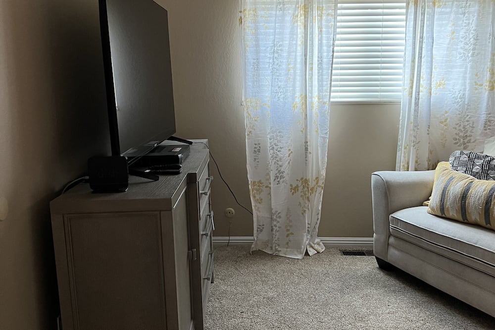 Photo of Bedroom in Antioch