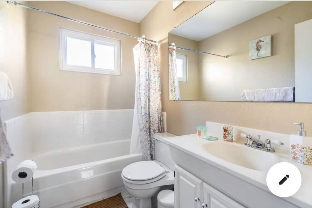 Photo of Bathroom in Antioch