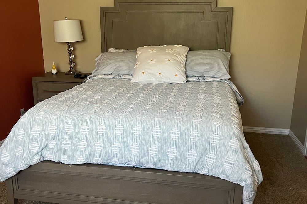 Photo of Bedroom in Antioch