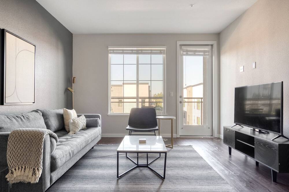 Photo of Livingroom in Downtown