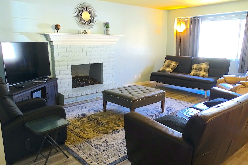 Photo of Bedroom in Wofford Heights