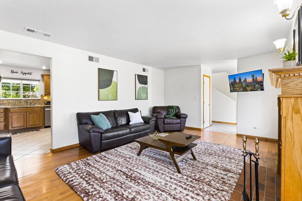 Photo of Livingroom in Fountain Valley