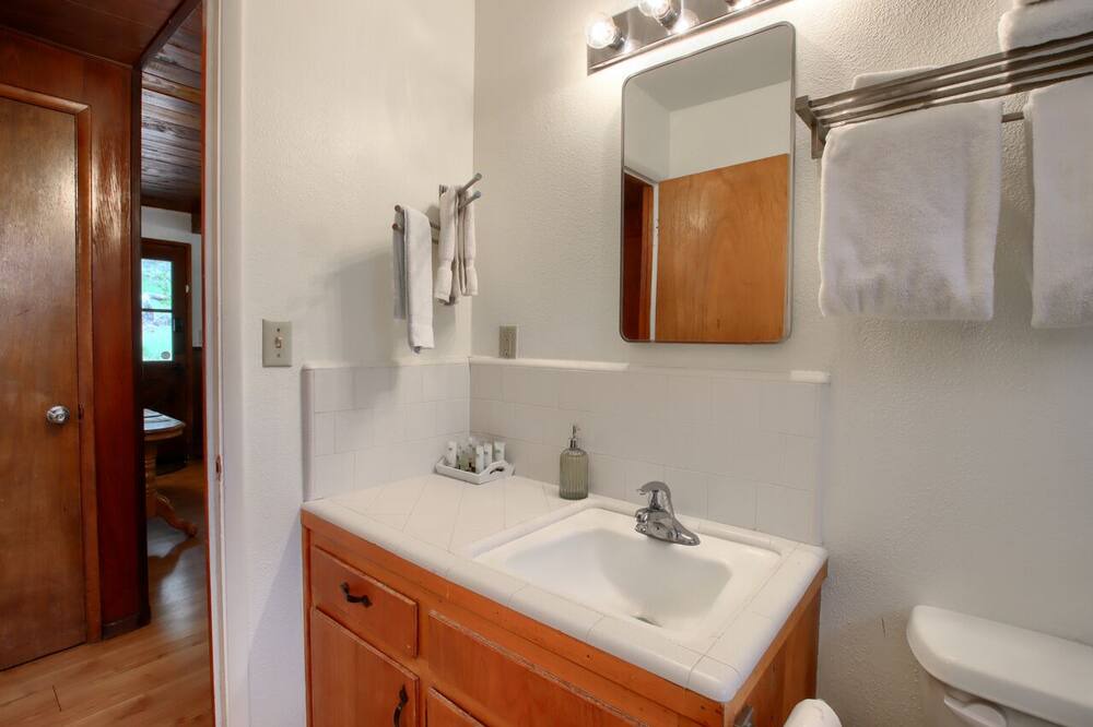 Photo of Bathroom in Oakhurst