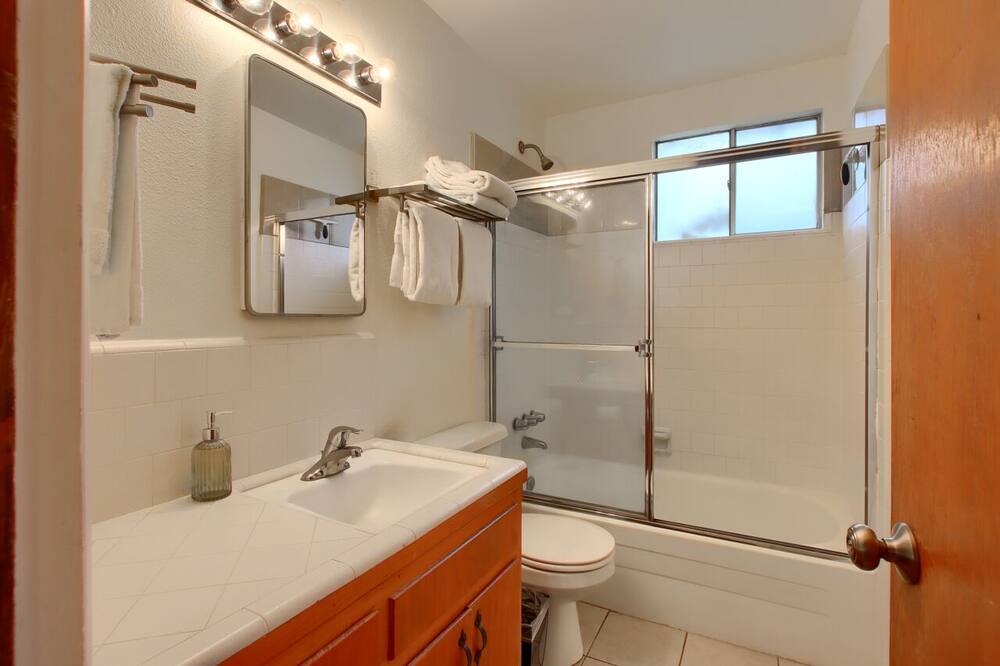 Photo of Bathroom in Oakhurst