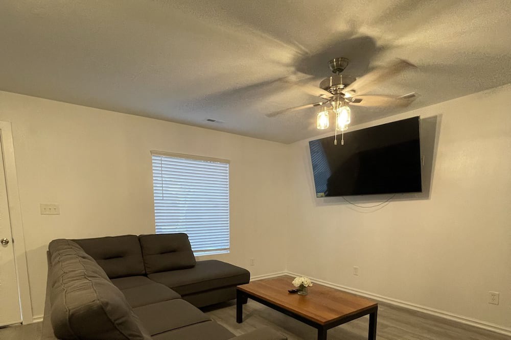Photo of Livingroom in Rose Park