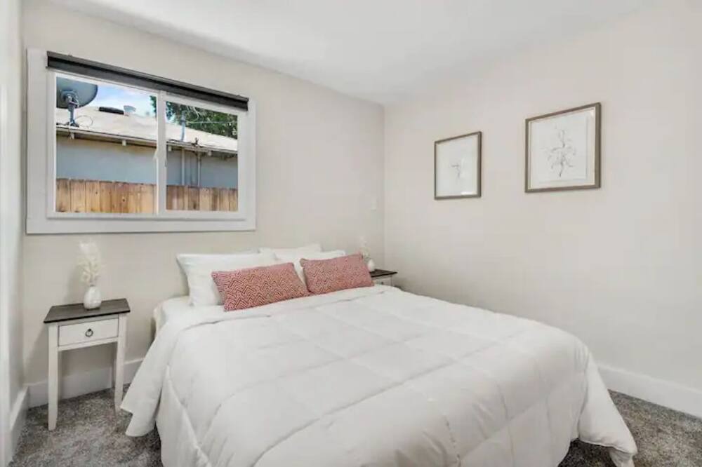 Photo of Bedroom in Modesto