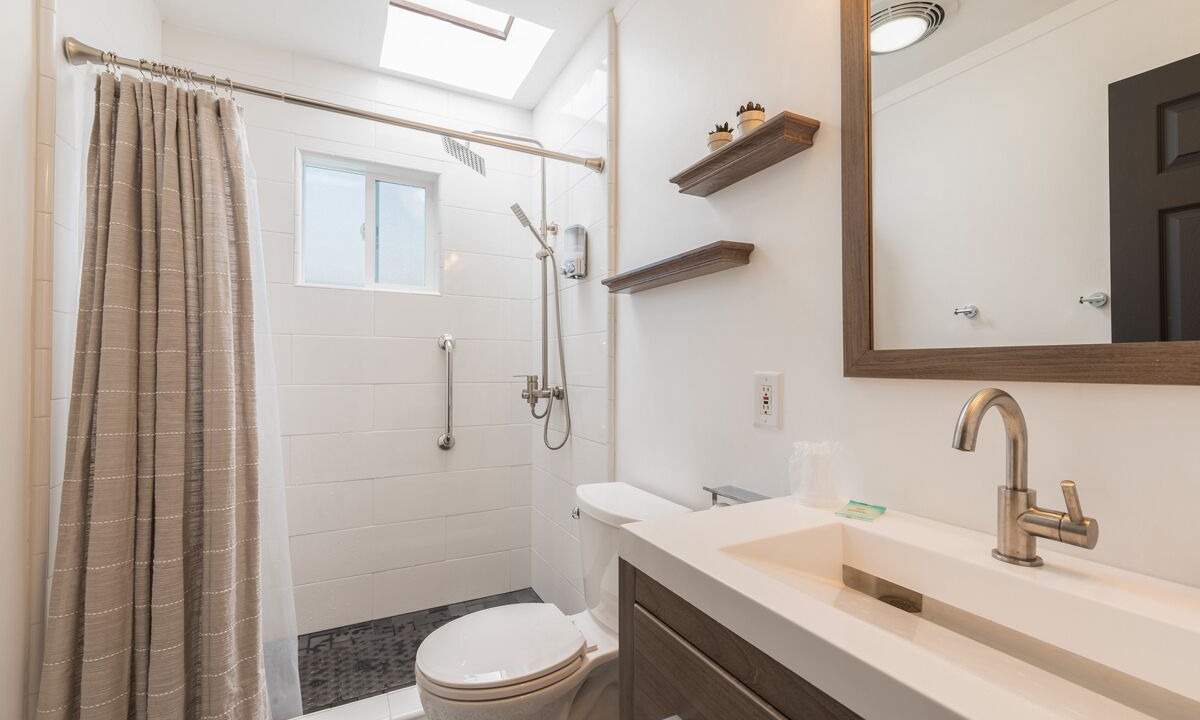 Photo of Bathroom in Shell Beach