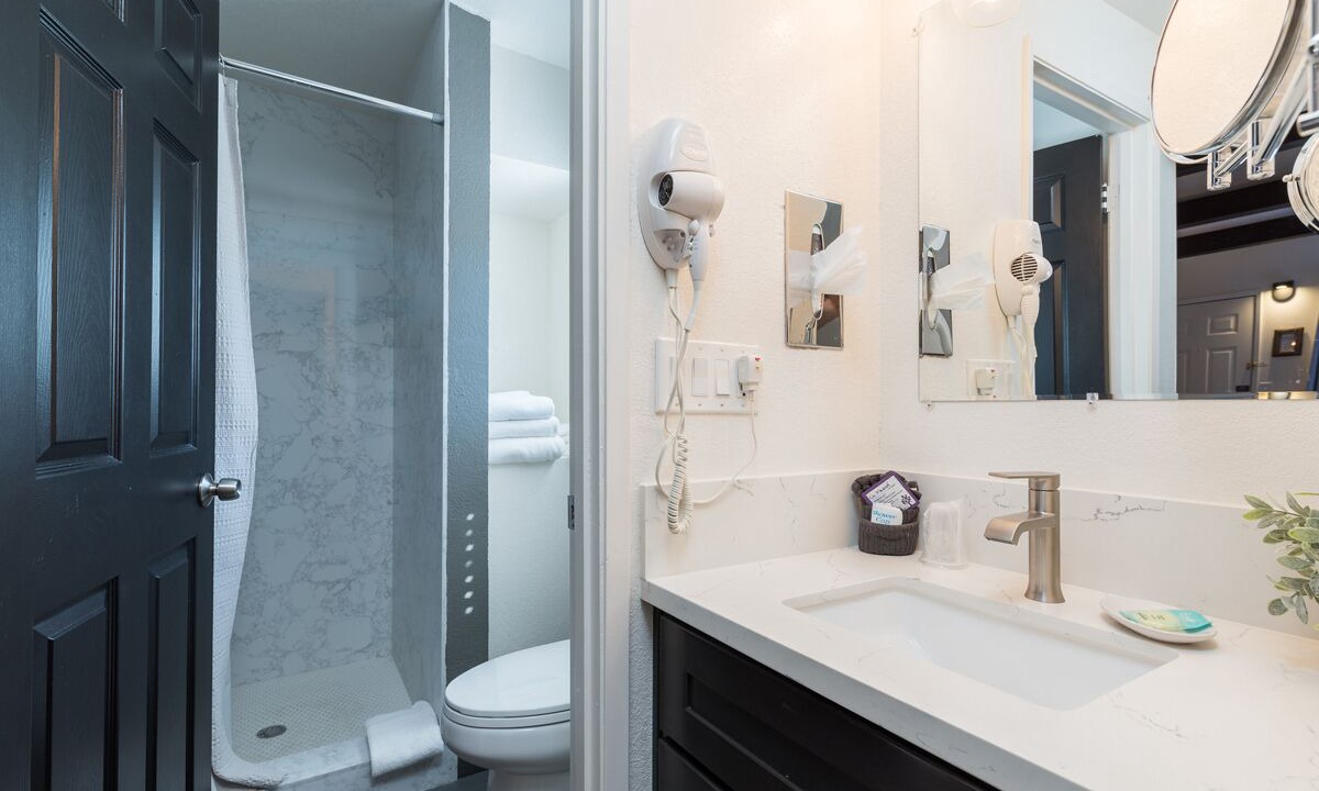 Photo of Bedroom in Shell Beach