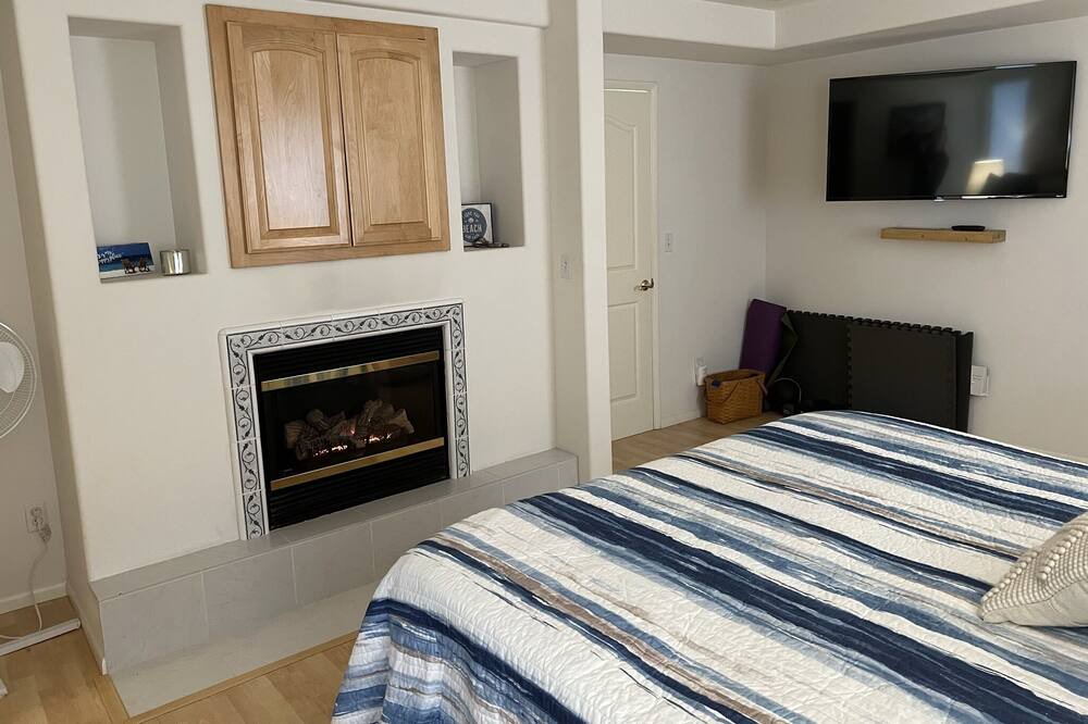 Photo of Bedroom in Happy Hill