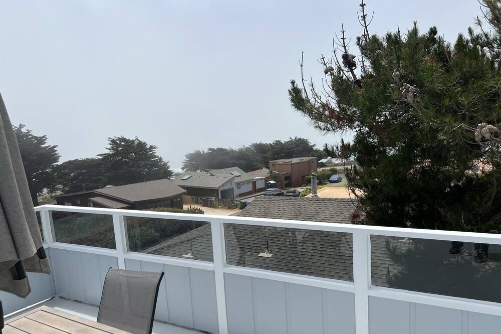 Photo of Patio Balcony in Happy Hill