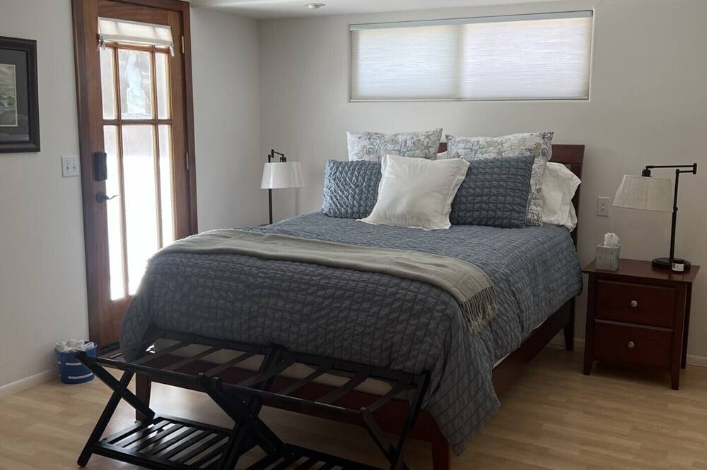 Photo of Bedroom in Happy Hill