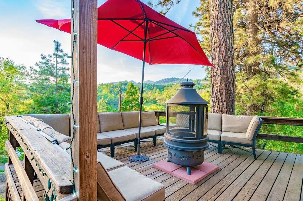 Photo of Patio Balcony in California Hot Springs