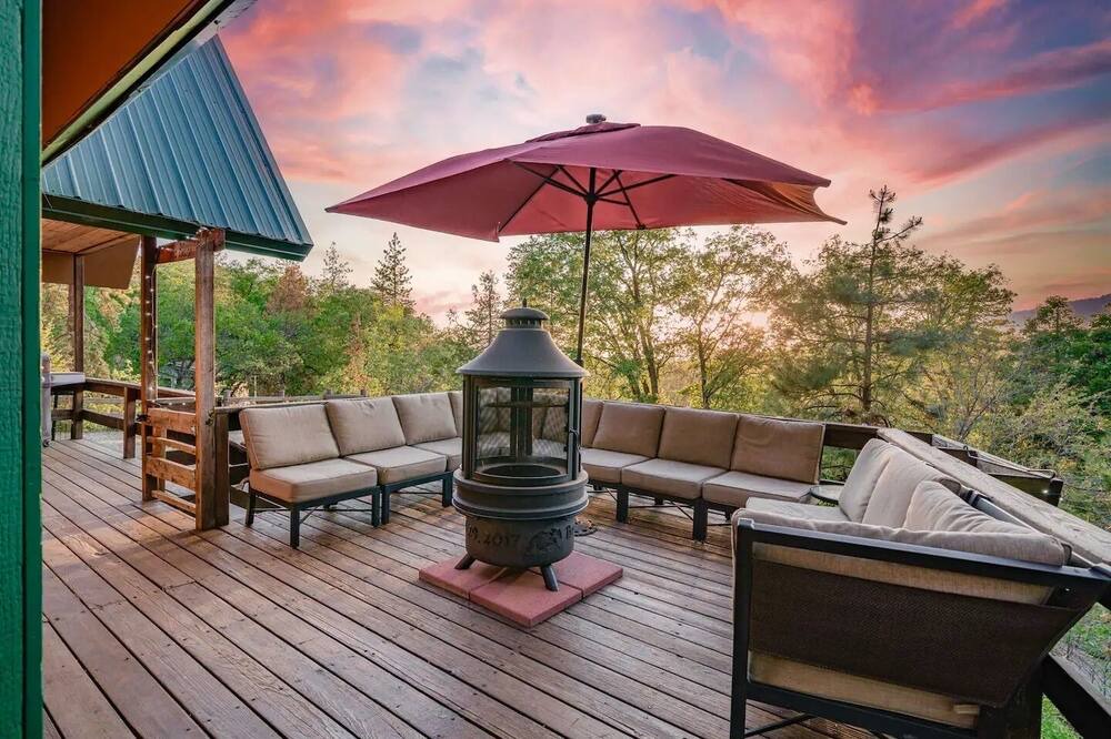 Photo of Patio Balcony in California Hot Springs