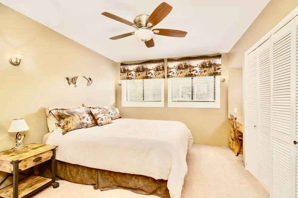 Photo of Bedroom in California Hot Springs