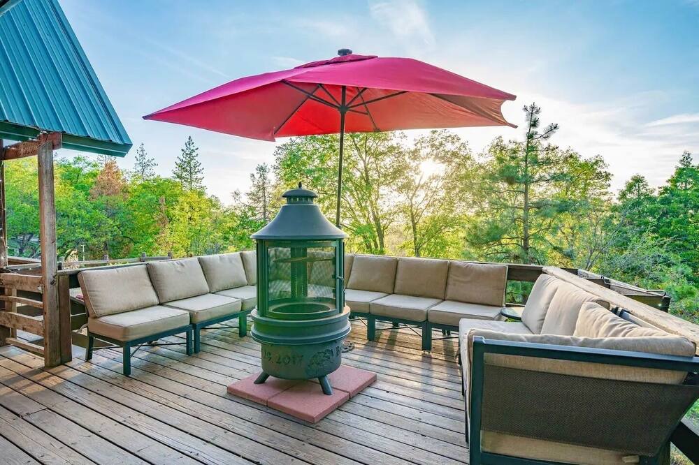 Photo of Patio Balcony in California Hot Springs