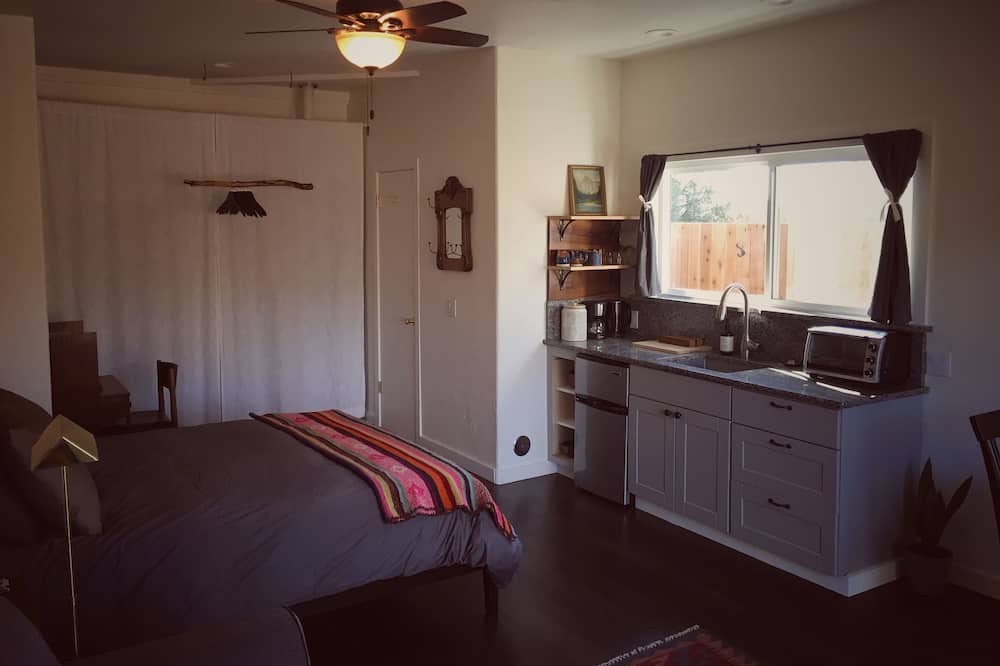 Photo of Bedroom in Montague
