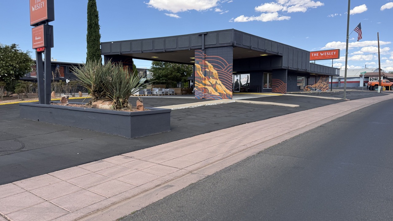 Photo of Outdoor in Page