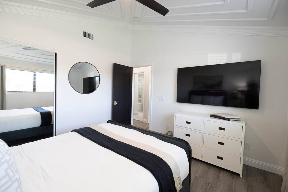 Photo of Bedroom in Scottsdale Estates Nine