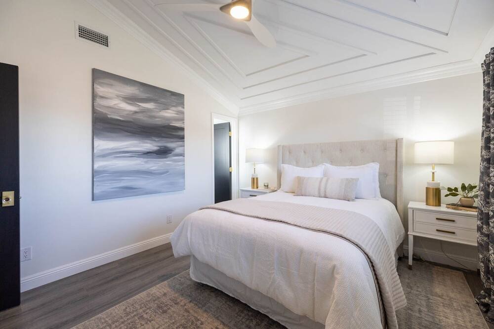 Photo of Bedroom in Scottsdale Estates Nine
