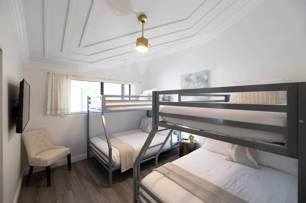 Photo of Bedroom in Scottsdale Estates Nine
