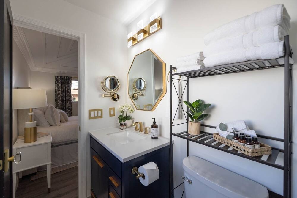Photo of Bathroom in Scottsdale Estates Nine