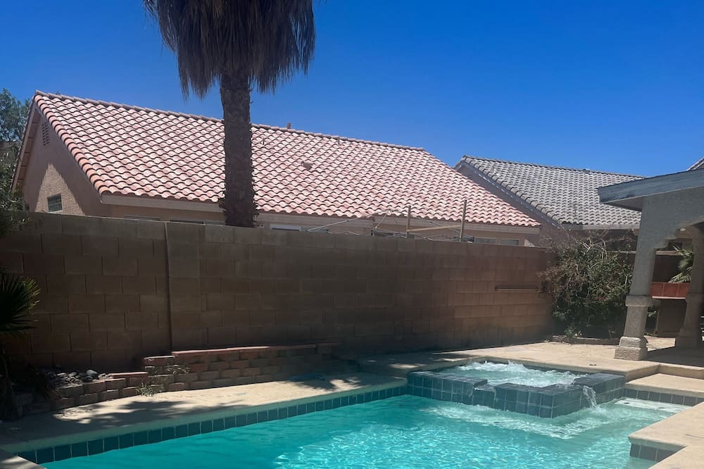 Photo of Outdoor in Centennial Hills