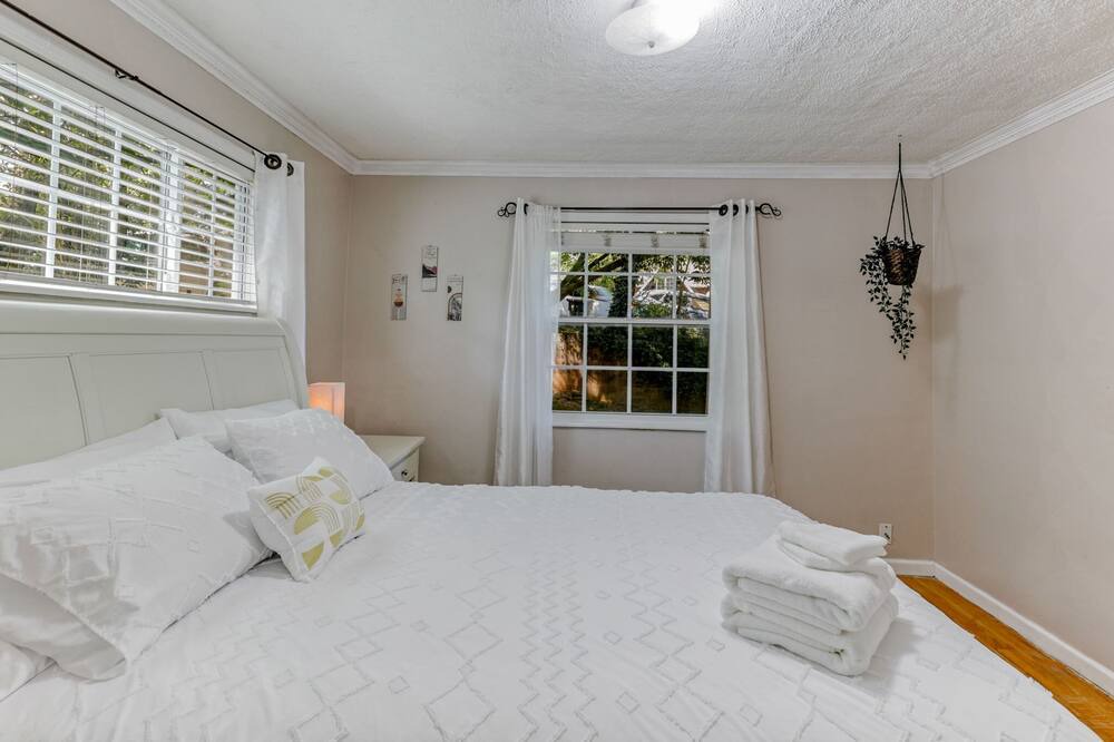 Photo of Bedroom in Redding