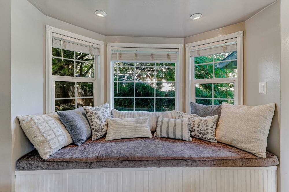 Photo of Livingroom in Redding