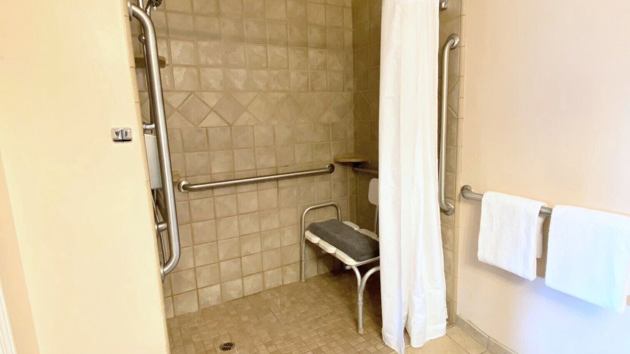 Photo of Bathroom in Glencoe