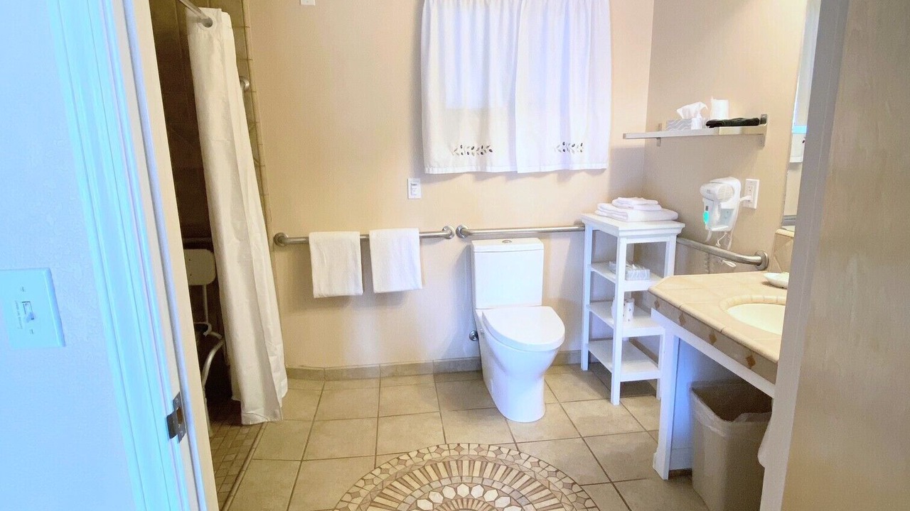 Photo of Bathroom in Glencoe