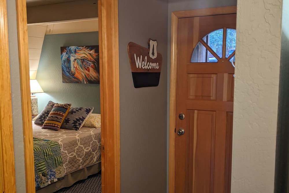 Photo of Bedroom in Greenhorn
