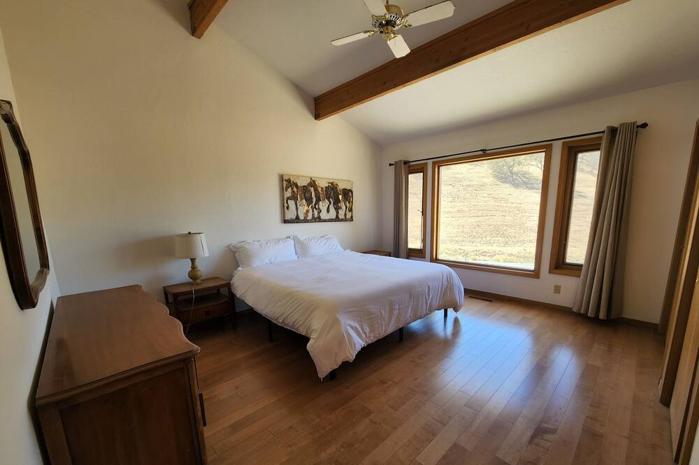 Photo of Bedroom in Paicines