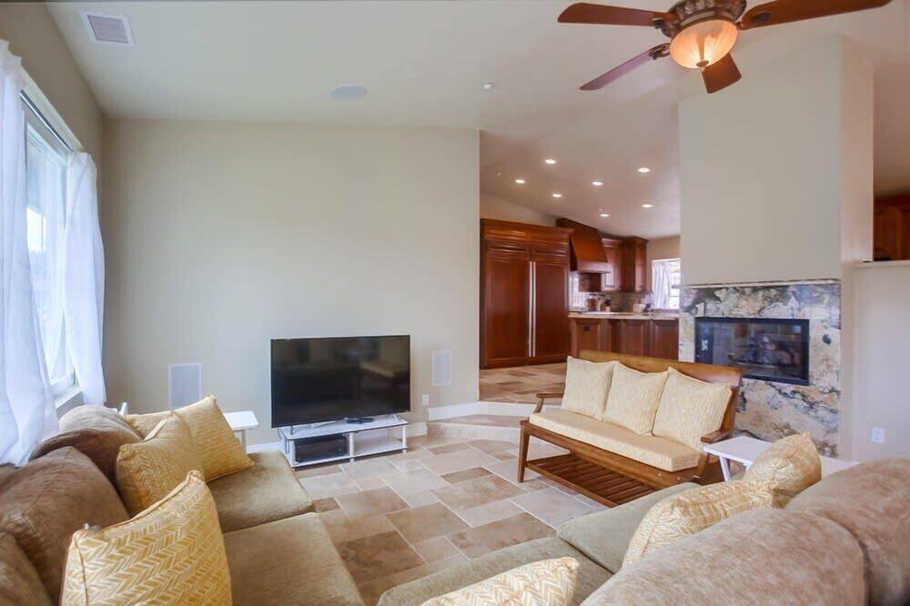 Photo of Livingroom in Leucadia