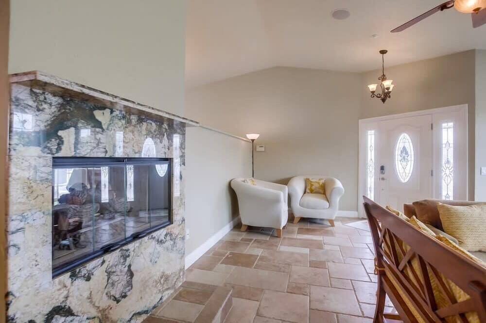Photo of Livingroom in Leucadia