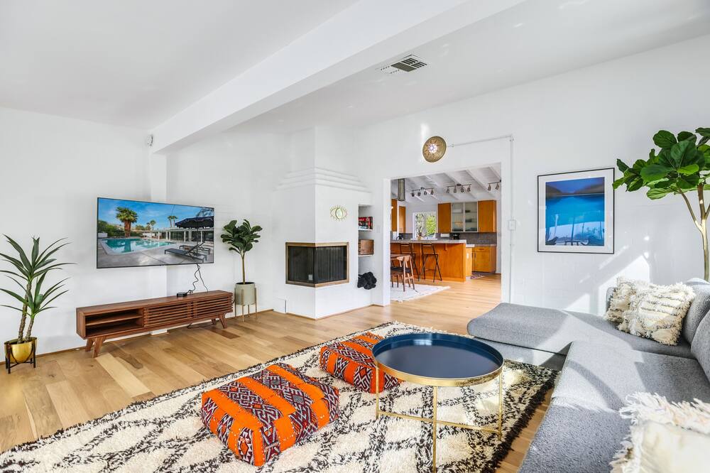 Photo of Livingroom in Sunrise Vista Chino