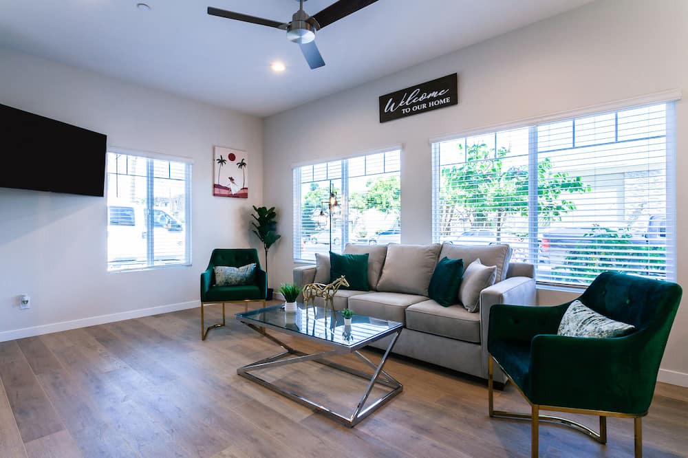 Photo of Livingroom in Imperial Beach