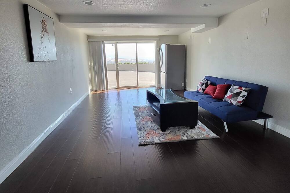 Photo of Livingroom in Evergreen