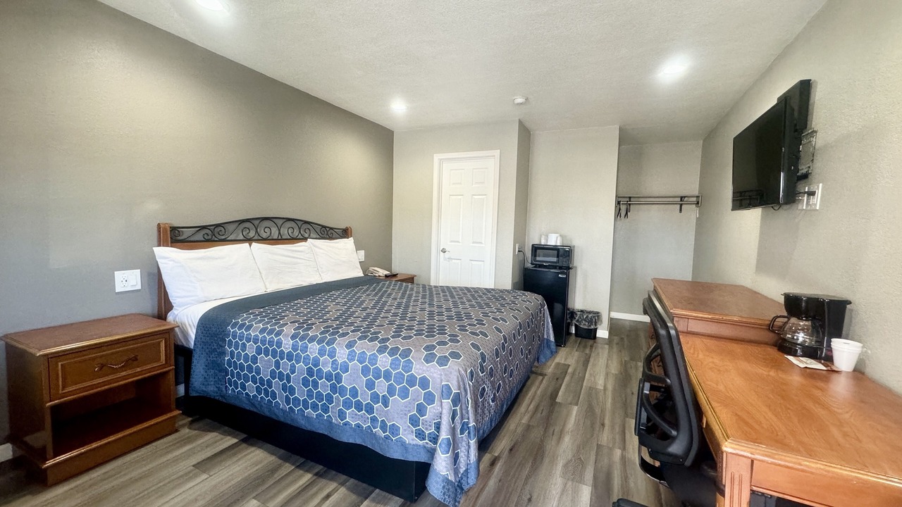 Photo of Bedroom in Oroville