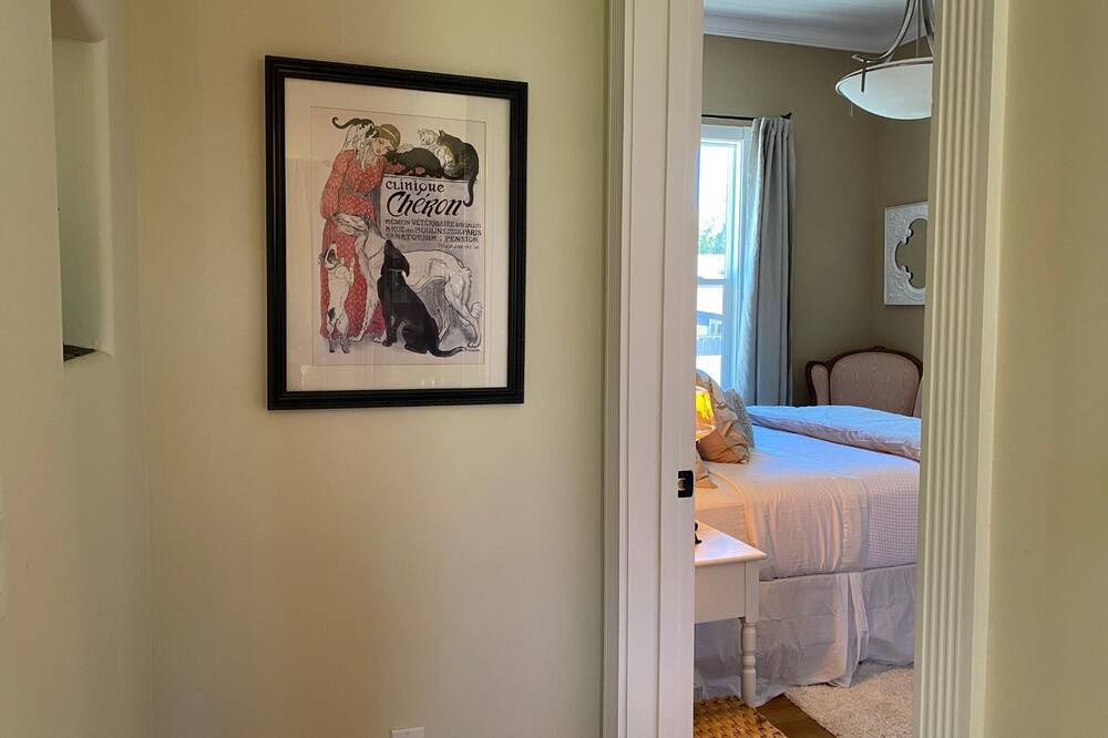 Photo of Bedroom in Cloverdale