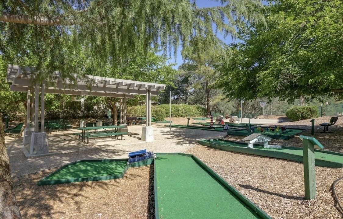 Photo of Outdoor in Oak Shores