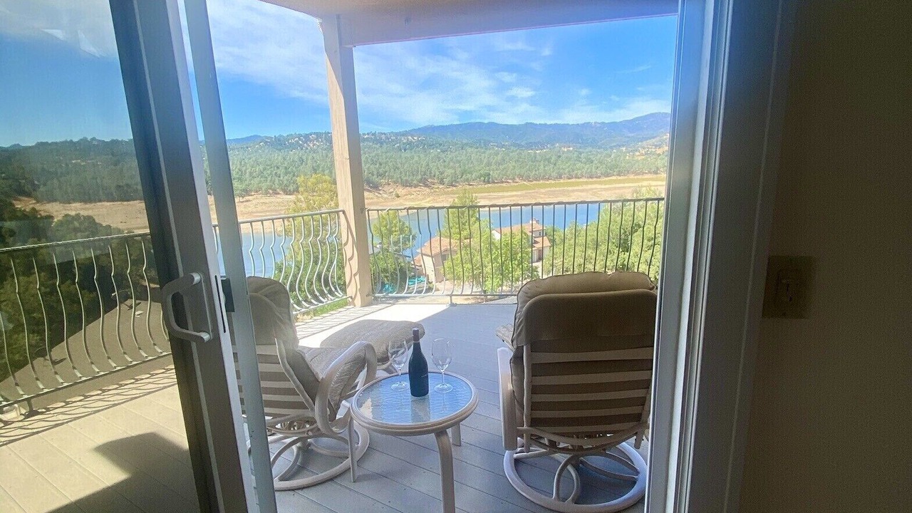 Photo of Outdoor in Oak Shores